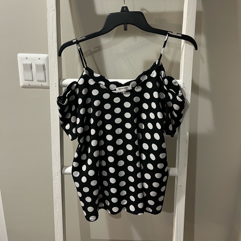 Monteau brand top